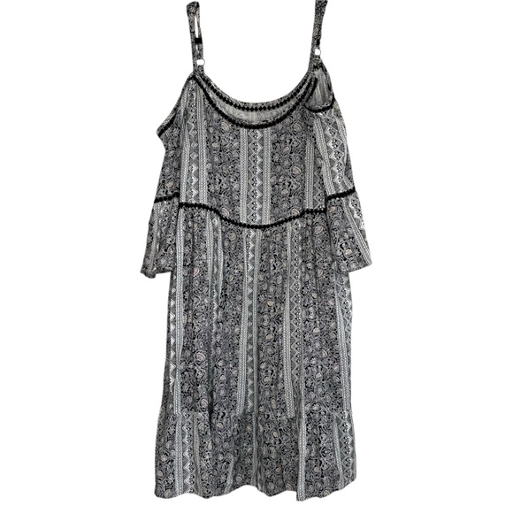 Torrid Mixed Print Off Shoulder Bell Challis Dress Plus Size 0 (L) - Picture 2 of 7